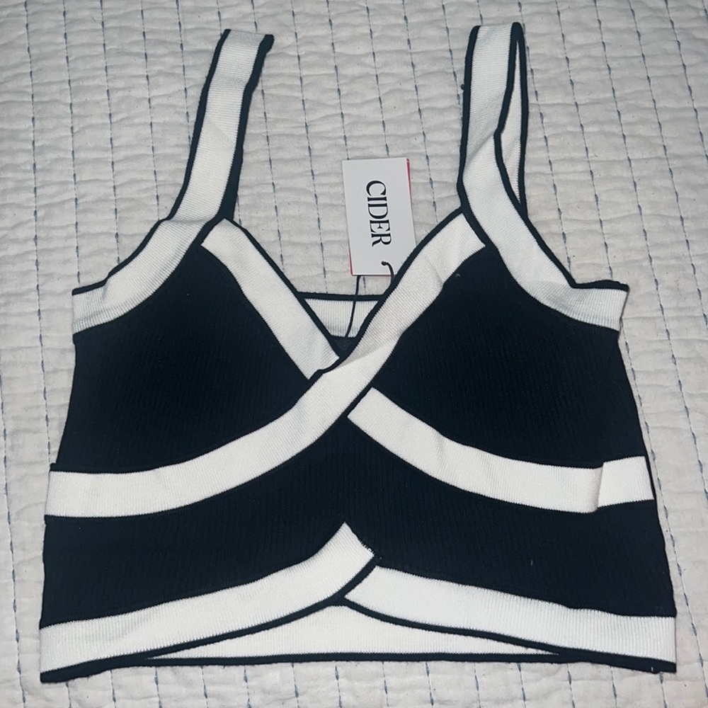 Black and white Cider cross top